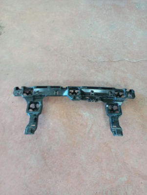 5112 8496655 BMW 1 F40 ARKA TAMPON ORTA MONTAJ BRAKETİ