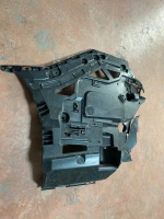 51125A011C3 BMW 5 SERİSİ G60 M-SPORT ARKA TAMPON SOL BRAKETİ | MOTOLAND