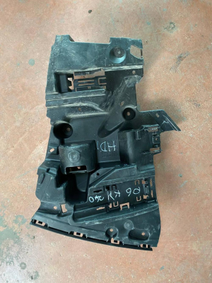 51125A0C1C8 MINI U25 COUNTRYMAN ARKA TAMPON SAĞ BRAKETİ