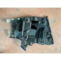 51125A0C1C8 MINI U25 COUNTRYMAN ARKA TAMPON SAĞ BRAKETİ