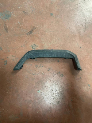 51125A37688 / 5A37688 BMW 5 SERİSİ G60 ARKA TAMPON ÇITASI