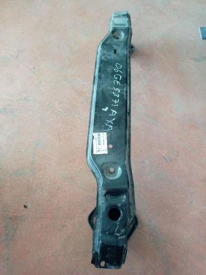 51127240912 / 7240912 BMW 1 SERİSİ F20 TAMPON DEMİRİ 4E21