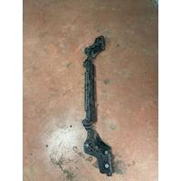 51127256922 / 7256922 BMW F30 ARKA TAMPON TAŞIYICI BRAKETİ