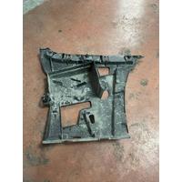 51127256923 / 7256923 BMW 3 SERİSİ F30 TAMPON TAŞIYICI BRAKETİ