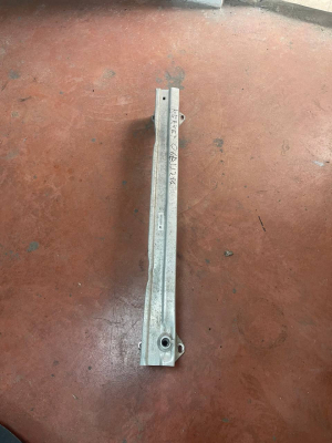 51127332320 BMW X1 F48 ARKA TAMPON DEMİRİ | MOTOLAND