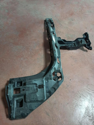 51127381119 / 7381119 BMW X1 F48 F49 ARKA TAMPON BRAKETİ 4H23