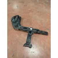 51127381119 / 7381119 BMW X1 SERİSİ F48 TAMPON BRAKETİ
