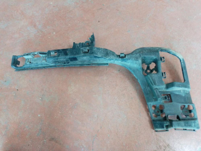 51127387277 / 7387277 BMW F46 TAMPON BRAKETİ 4C21 | MOTOLAND