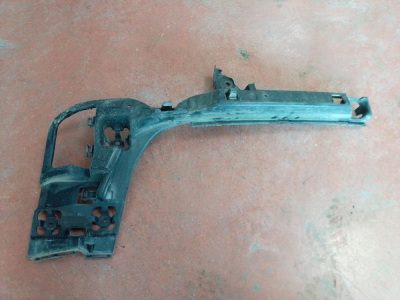 51127387278 / 7387278 BMW F46 TAMPON BRAKETİ 4C21 | MOTOLAND
