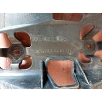 51127387278 / 7387278 BMW F46 TAMPON BRAKETİ 4C21 | MOTOLAND