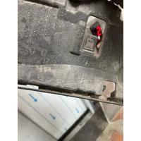 51127387296 / 7387296 BMW 5 SERİSİ G30 ARKA TAMPON İÇ BAKALİTİ