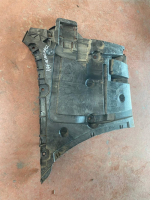 51127387299 / 7387299 BMW 5 SERİSİ G30 ARKA TAMPON SOL BRAKETİ | MOTOLAND