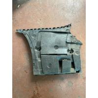 51127387299 BMW 5 SERİSİ G30 ARKA TAMPON SOL BRAKETİ | MOTOLAND