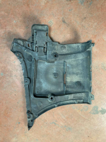 51127387300 / 7387300 BMW 5 SERİSİ G30 ARKA TAMPON SAĞ BRAKETİ | MOTOLAND
