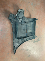 51127387300 / 7387300 BMW 5 SERİSİ G30 ARKA TAMPON SAĞ BRAKETİ | MOTOLAND