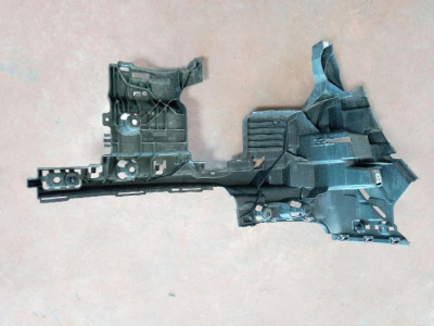 51127389358 / 7389358 MİNİ COOPER F60 ARKA TAMPON SAĞ BRAKETİ
