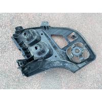 51127461397 / 7461397 BMW 1 SERİSİ F40 ARKA TAMPON BAĞLANTI SOL BRAKETİ | MOTOLAND