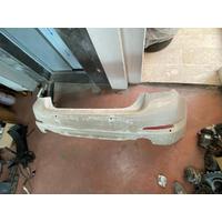 51127475601 / 7475601 BMW 5 SERİSİ G30 MAKYAJ ÖNCESİ BEYAZ ARKA TAMPON | MOTOLAND