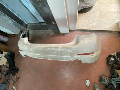 51127475601 / 7475601 BMW 5 SERİSİ G30 MAKYAJ ÖNCESİ BEYAZ ARKA TAMPON | MOTOLAND