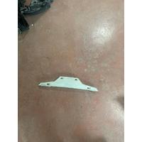 51128054200 / 8054200 BMW 3 SERİSİ F30 F31 ARKA TAMPON BRAKETİ