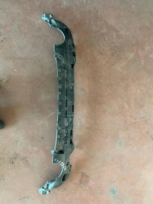 5112807841 BMW 4 SERİSİ G22 ARKA TAMPON İÇ BRAKETİ | MOTOLAND