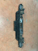 51128084702 / 8084702 BMW 5 SERİSİ G60 ARKA TAMPON ORTA BRAKETİ | MOTOLAND