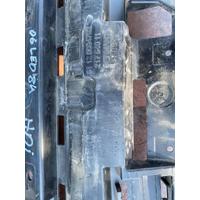 51128084702 BMW 5 SERİSİ İ5 G60 ARKA TAMPON ORTA BRAKETİ | MOTOLAND