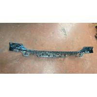 51128737046 / 8737046 BMW i SERİSİ iX20 ARKA TAMPON ORTA BRAKETİ