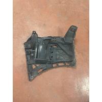 51128737050 / 8737050 BMW İ SERİSİ İX ARKA TAMPON BRAKETİ