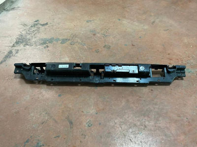 51129464128 / 9464128 BMW 7 SERİSİ G70 ARKA TAMPON BRAKETİ | MOTOLAND