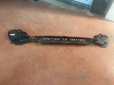51129498616 / 9498616 BMW 5 SERİSİ G30 ARKA TAMPON İÇ BRAKETİ