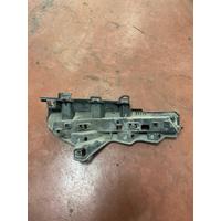 51129878962 / 9878962 BMW İX İ20 ARKA TAMPON REFLEKTÖR BRAKETİ
