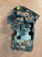 51129881944 / 9881944 BMW U11 X1 SAĞ ARKA TAMPON BRAKETİ | MOTOLAND