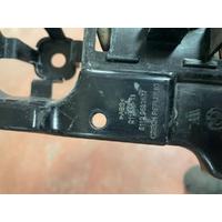 51129883537 / 9883537 BMW X1 SERİSİ U11 ARKA TAMPON BRAKETİ