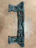 51129883537 / 9883537 BMW X1 U11 ARKA ORTA TAMPON BRAKETİ | MOTOLAND