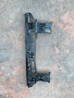 51129883537 / 9883537 BMW X1 U11 ARKA TAMPON ORTA BRAKETİ | MOTOLAND