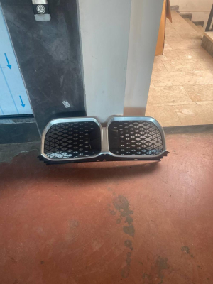 5113185178 / 18517811 BMW 5 SERİSİ G30 LCİ ÖN PANJUR | MOTOLAND