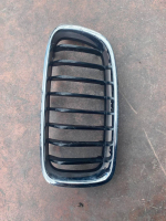 51137405835 / 7405835 BMW F30 ÖN SOL PANJUR IZGARASI BÖBREK | MOTOLAND