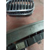 51137405836 / 7405836 BMW 3 SERİSİ F30 F31 RADYATÖR IZGARASI 4H1