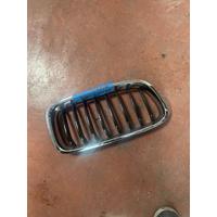 51137405836 / 7405836 BMW 3 SERİSİ RADYATÖR IZGARASI | MOTOLAND