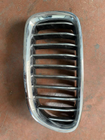 51137412323 / 7412323 BMW 5 SERİSİ F10 LCI KROM SOL BÖBREK PANJUR | MOTOLAND