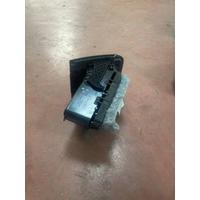 51166805524 / 6805524 BMW 3 SERİSİ G20 GÖĞÜS TORPİDO CEPLİK
