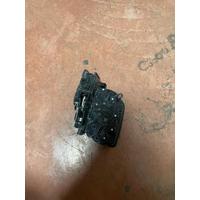 51217477702 / 7477702 BMW 5 SERİSİ G30 KAPI KİLİDİ | MOTOLAND