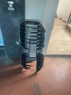 51445A261E9/ 5A261E9 BMW 7 SERİSİ G70 ÖN PANJUR | MOTOLAND