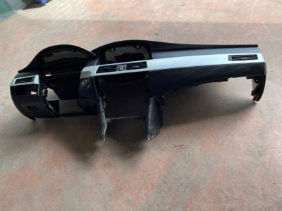 51487130978 / 17370113 BMW 5 SERİSİ E60 E61 ÖN GÖĞÜS TORPİDO SÖKME HATASIZ SAĞ YOLCU AİRBAG İLE BİRLİKTE | MOTOLAND