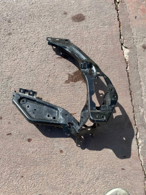 51645A2F5B4 / 5A2F5B4 MINI F56 F66 F67 SAĞ FAR BRAKETİ | MOTOLAND