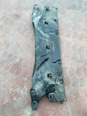 51647383855 / 7383855 BMW 5 SERİSİ G30 RADYATÖR DESTEĞİ | MOTOLAND