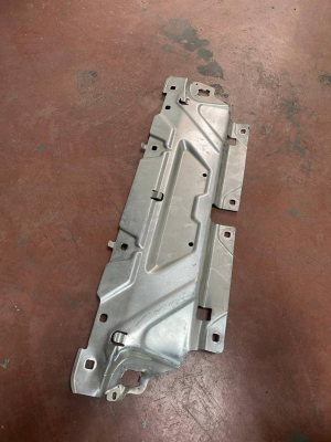 51647422287 / 7422287 BMW 3 SERİSİ G20 ÖN PANEL ÜST SACI