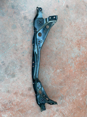 51648737300 / 8737300 BMW X1 U11 ÖN PANEL DEMİRİ | MOTOLAND