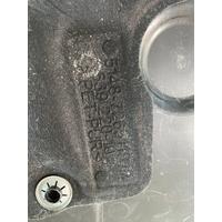 51717240680 / 7240680 BMW 1-2 SERİSİ F20-F22-F23 ÖN SİLECEK KAPAĞI KAPLAMA BAKALİTİ